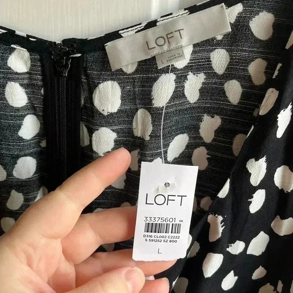 LOFT NWT Dotted Tie Front Flare Dress - Picture 8 of 9